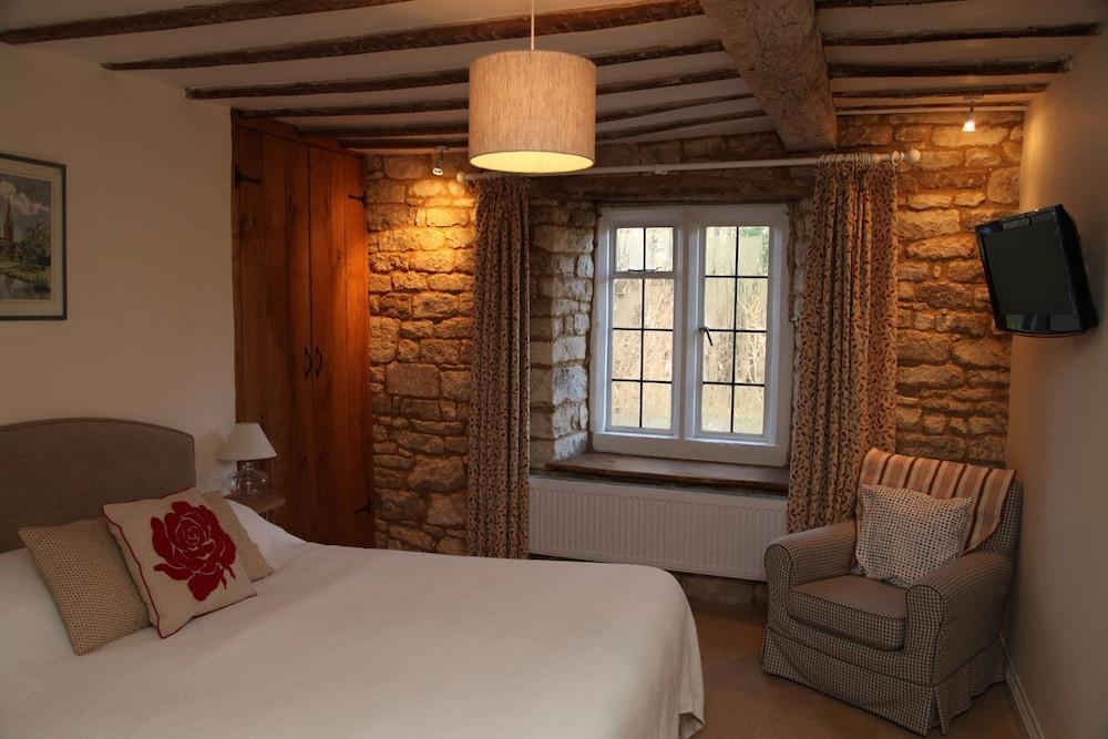 The Fox At Barrington Hotel Burford Exterior photo
